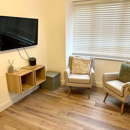 Cosy 1Bd Getaway Perfect For Couples Stamford Apartment Екстериор снимка