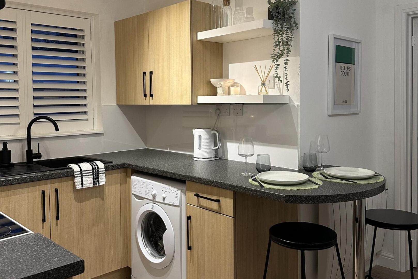 Cosy 1Bd Getaway Perfect For Couples Stamford Apartment Екстериор снимка